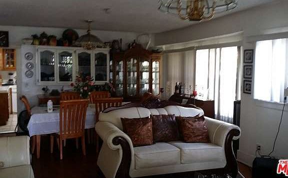 4th image of 4905 Arlington Ave