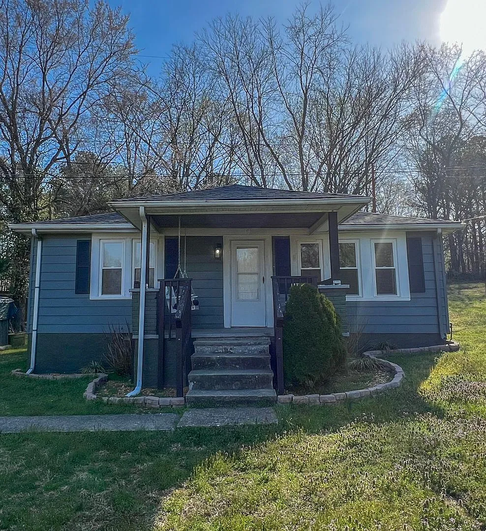 899 Potters Lane, Clarksville, TN 37040 — Photo 2