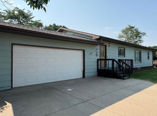 112 Pleasant Ave N, Surrey, ND 58785