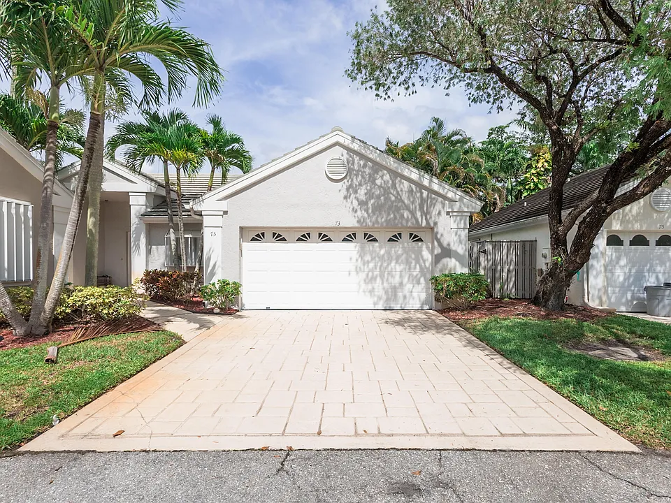 73 Admirals Ct
