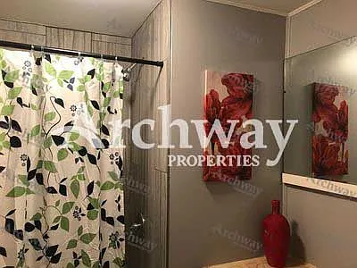 559 S Arlington Ave — Photo 9