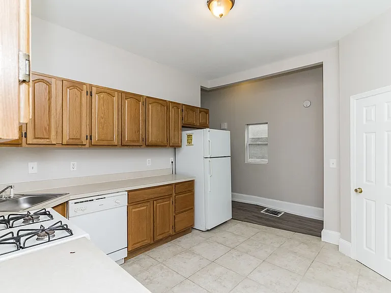 2227 Linden Ave — Photo 19