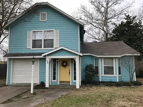 308 W Elm St Photo 1