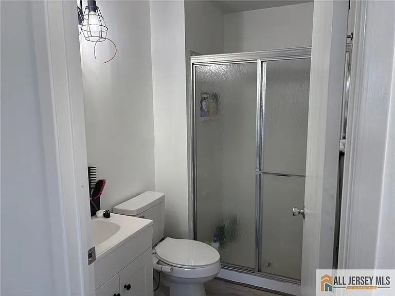 802 Lindsey Ct — Photo 13