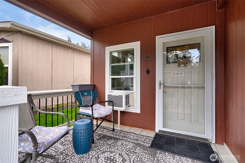 4th image of 11453 Bayview Edison Road #23