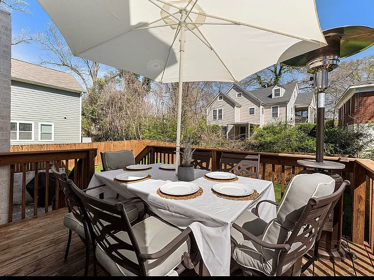 704 Rochelle Dr SW — Photo 16