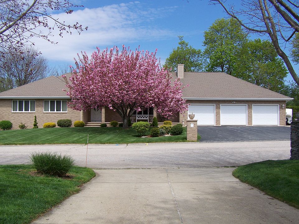 1st image of 31 Patricia Ann Dr