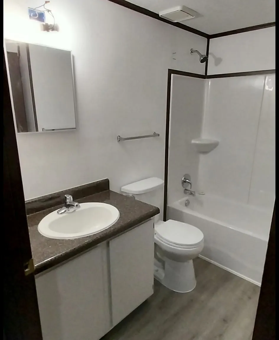 Ivywood Apartments — Photo 3