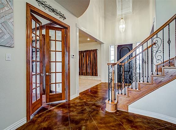 4th image of 1620 High Valley Ln
