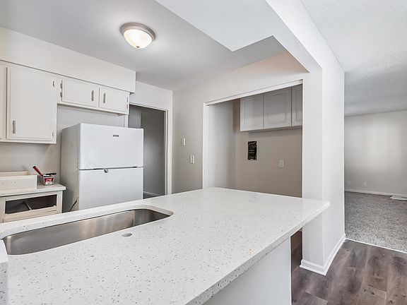 2nd image of 8831 Glenwood St #17