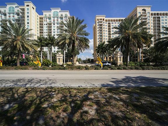 4th image of 800 N Tamiami Trl Unit 1515