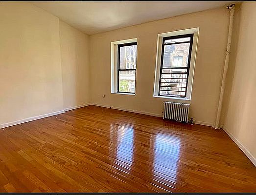 3rd image of 162 E 88th St APT 18