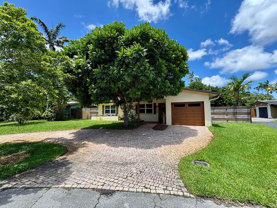 1st image of 1785 NW 39TH Place