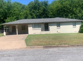 2204 Delta St, Longview, TX 75604