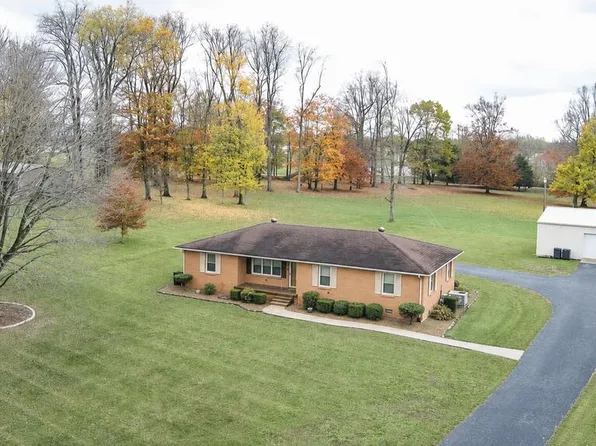 1200 Sullivan Dr, Lafayette, TN 37083