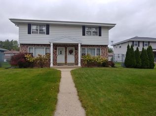 10744 W Wren Ave, Milwaukee, WI 53225