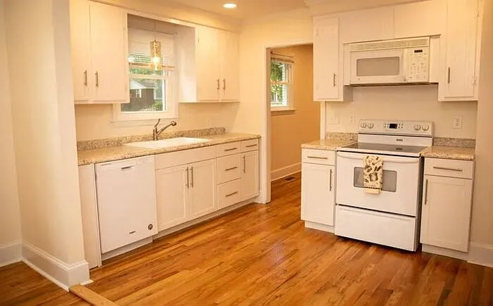 1420 S Kilbourne Rd — Photo 5