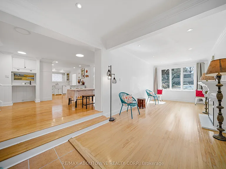 481 Anthony Dr — Photo 12