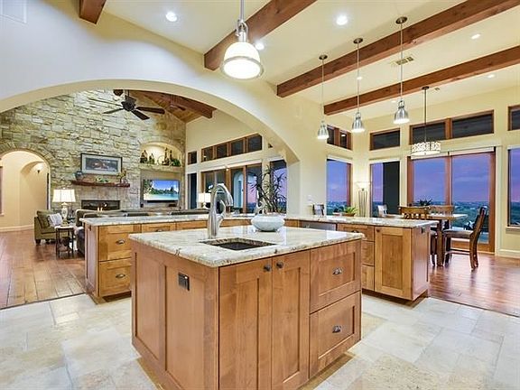 5th image of 8300 Bellancia Dr