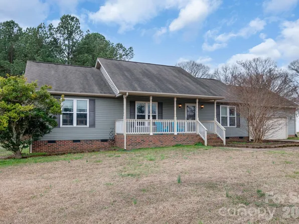 104 Fallston Heights Dr, Lawndale, NC 28090