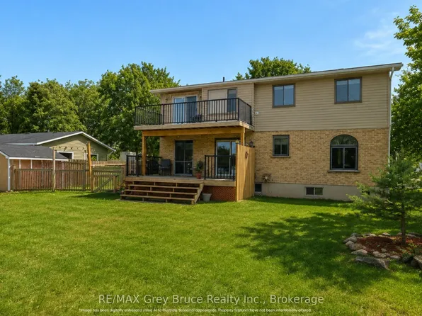 102 Mary Ave, Georgian Bluffs, ON N4K 5N5