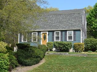 8 Strawberry Hill Rd, Plymouth, MA 02360