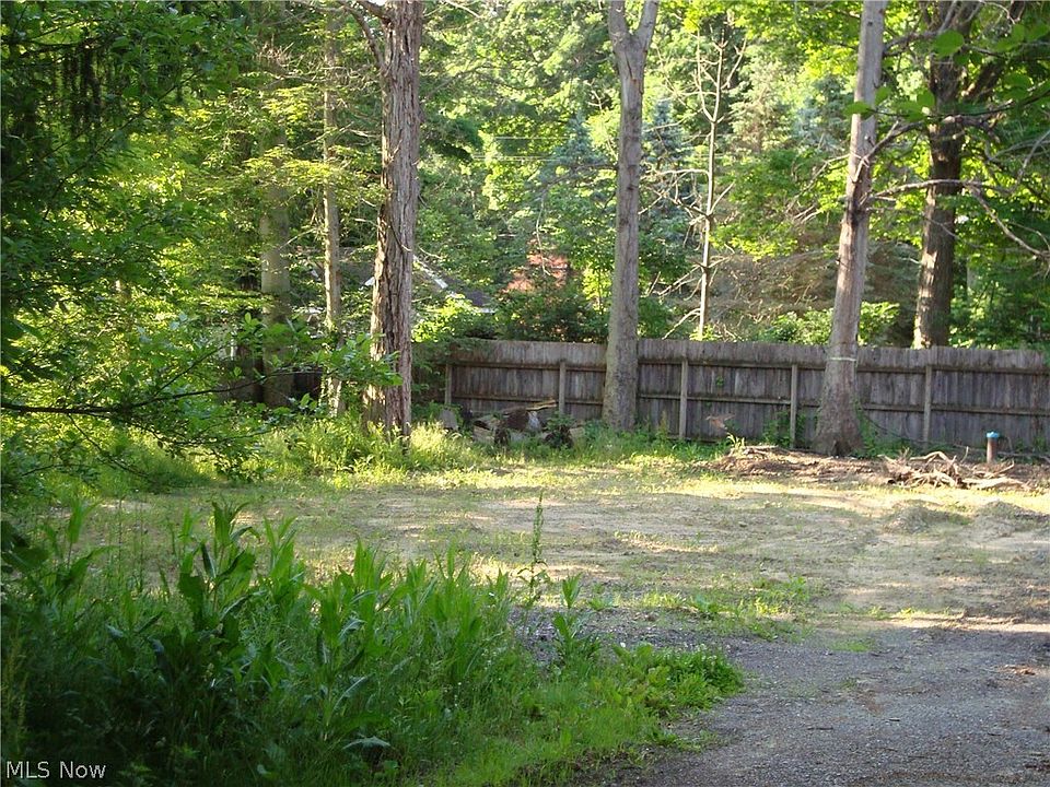 112 Berkshire Dr, Chardon, OH 44024 Zillow