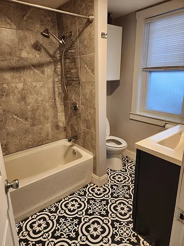 138 Henry St Photo 1