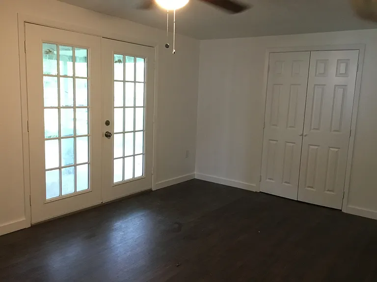 4311 Gram Ln — Photo 6