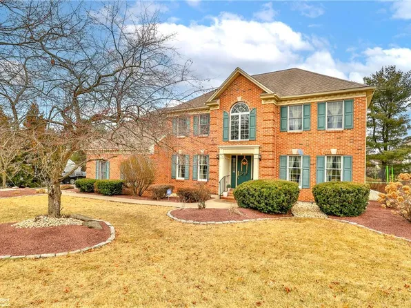 1214 Highland Dr, Orefield, PA 18069