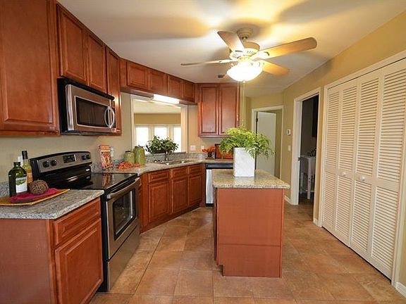 4th image of 474 Sabal Trail Cir