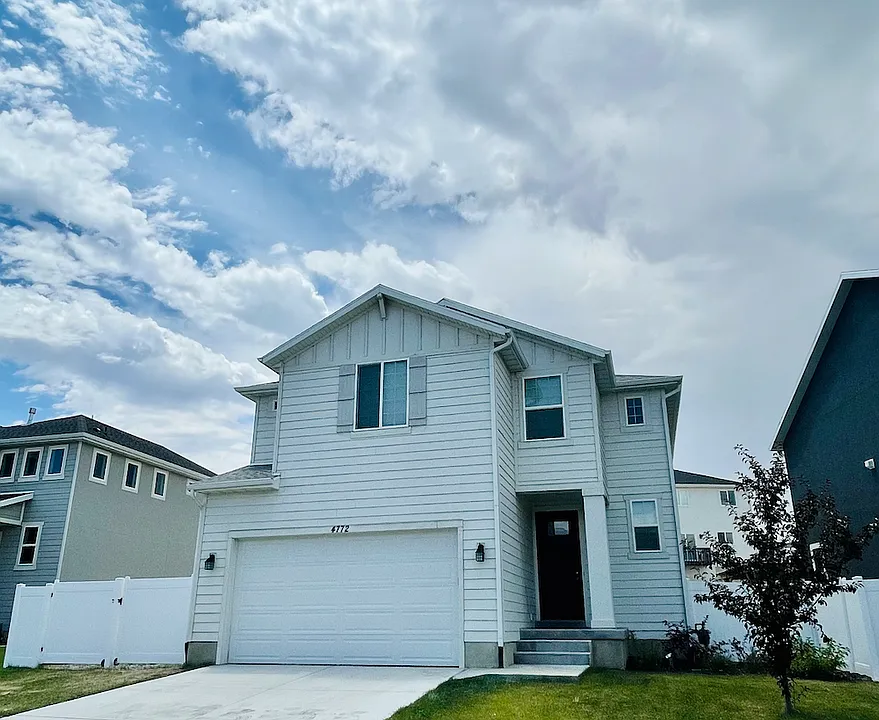 4772 E Silver Ridge Rd