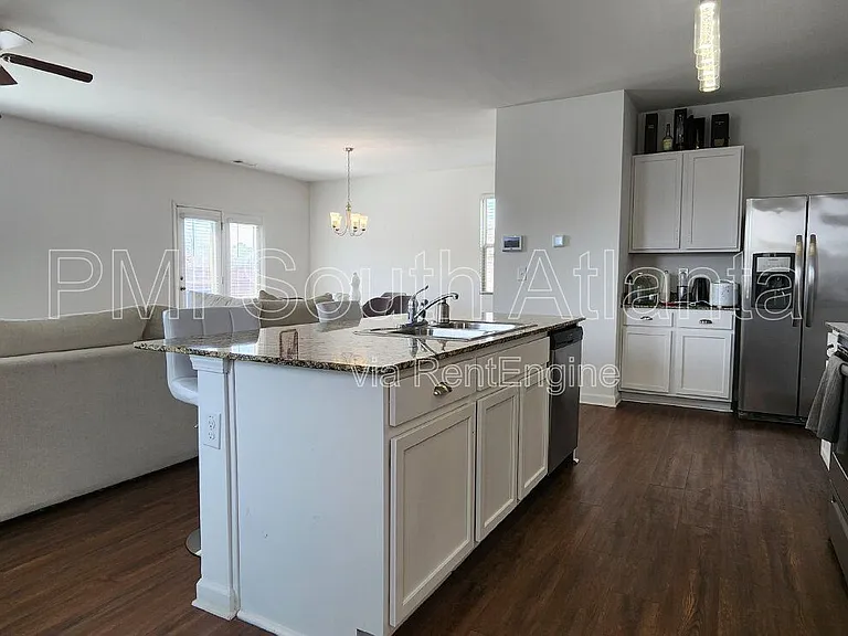 4040 Alveston Dr — Photo 4