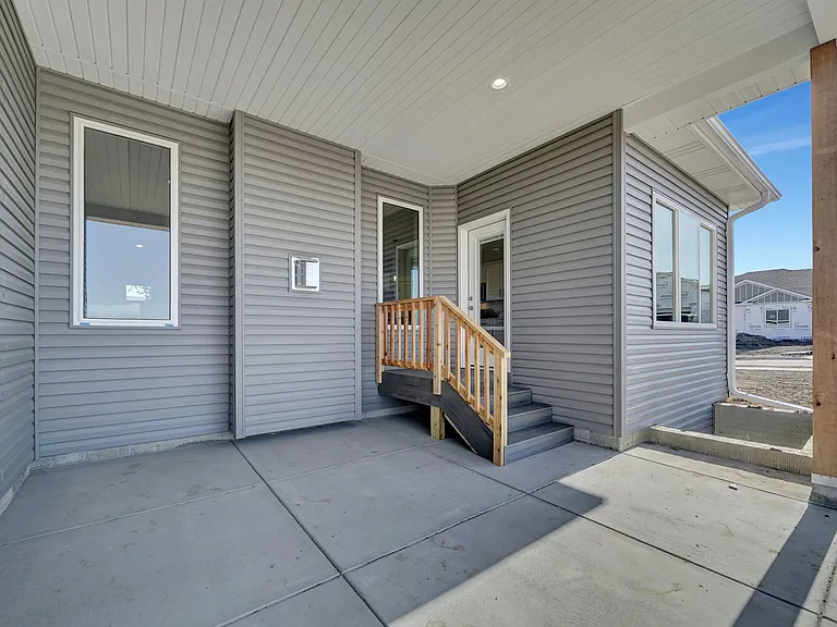 8626 Highview Cir — Photo 16