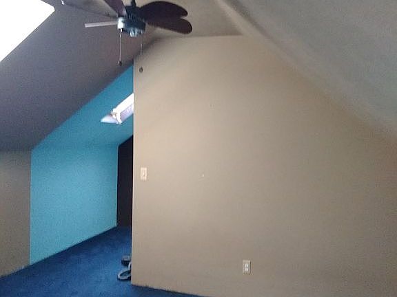 5th image of 215 N Park St
