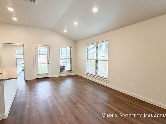 3rd image of 2151 Langford Ave