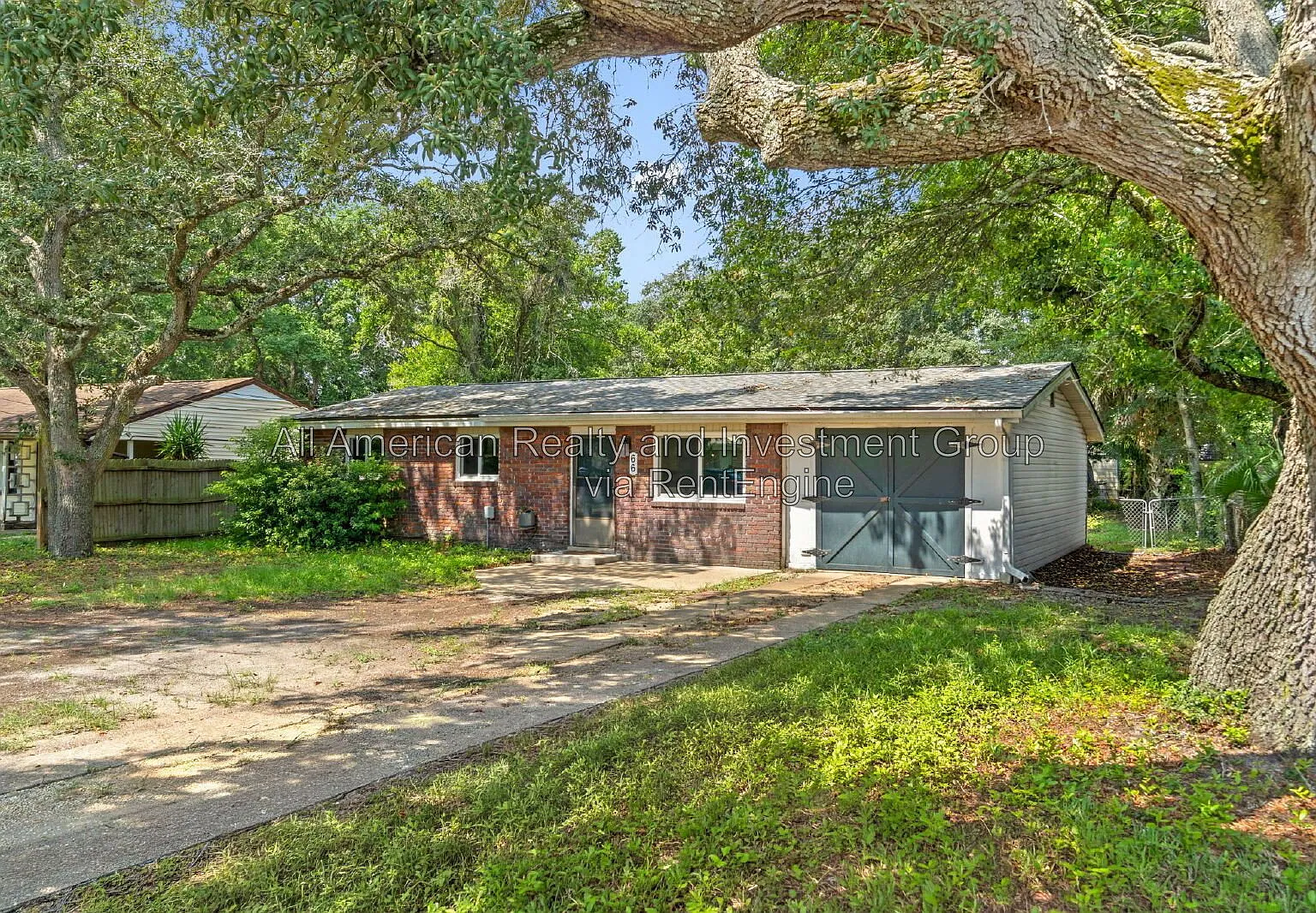 2 bed, 1.0 bath, 925 sqft, $1,900 — Photo 1