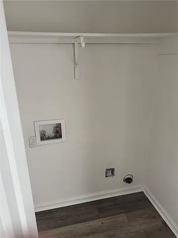 3 bed, 2.0 bath, 1300 sqft, $1,125 — Photo 3