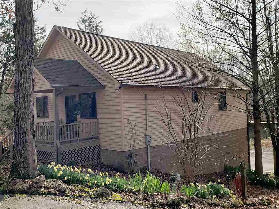 1st image of 132 Deer Hollow Dr