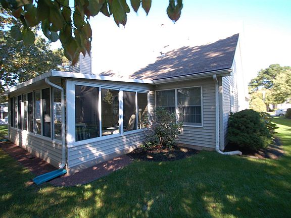4th image of 1565 Sweetbay Dr