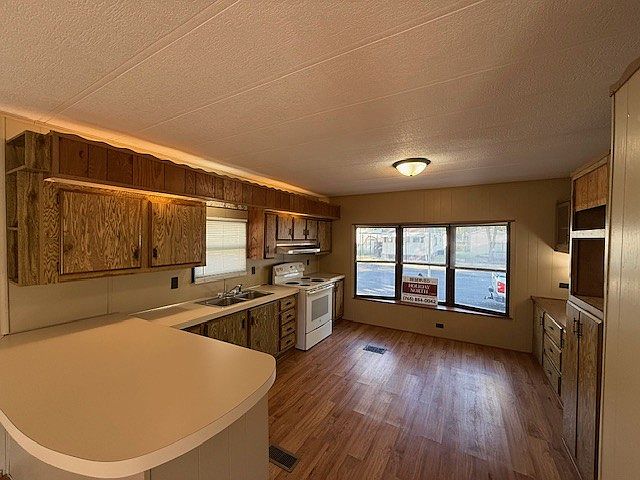 1st image of 3000 N Apperson Way #202