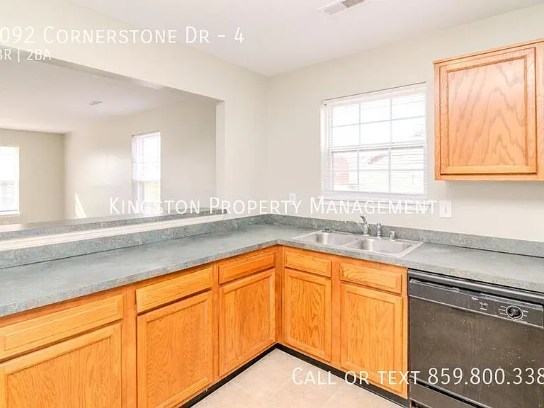 2092 Cornerstone Dr #4 — Photo 11