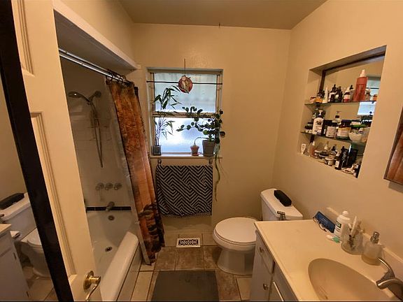 5th image of 528 Nebraska St