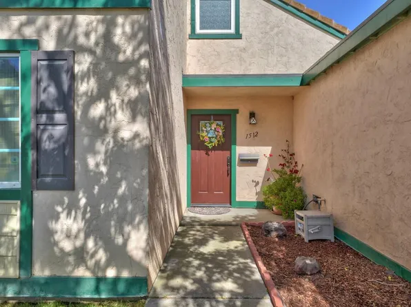 1512 Caceras Cir, Salinas, CA 93906