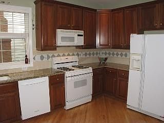 4th image of 4865 Sloane Pl