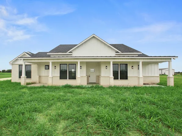 1224 Durham Ln, Cleburne, TX 76033