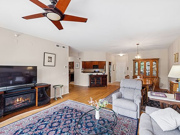 4th image of 940 Augusta Way APT 315