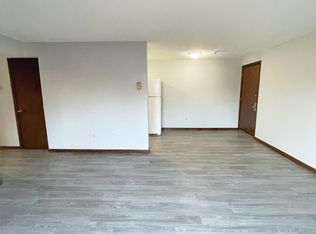 15 Veranda Rd APT 8, Braintree, MA 02184