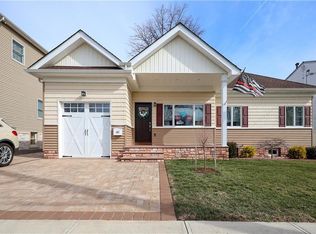 141 Beach Rd, Staten Island, NY 10312