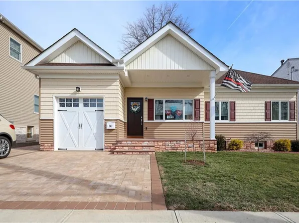 141 Beach Road image 1 of 27